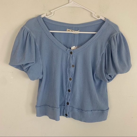 WE THE FREE light blue puff sleeve blouse - Picture 4 of 8